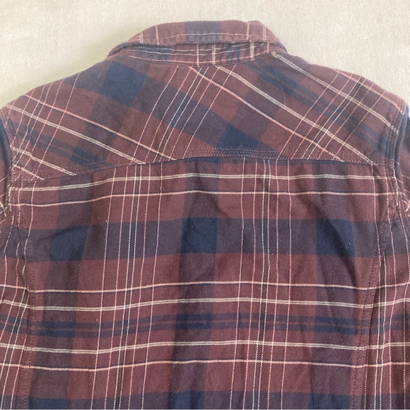 Carhartt plaid flannel shirt women Size L long sleeve button down 2 front pocket - Picture 9 of 16